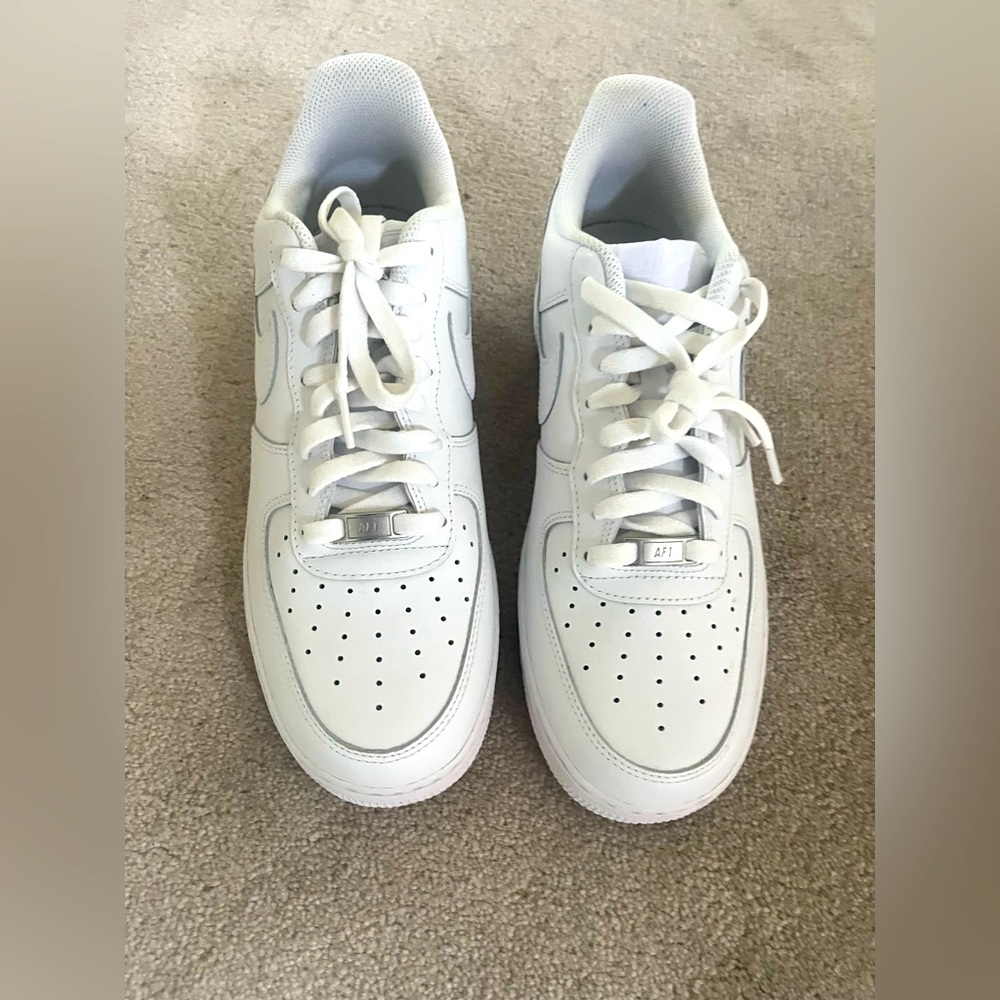 New AirForce 1s worn once to try on